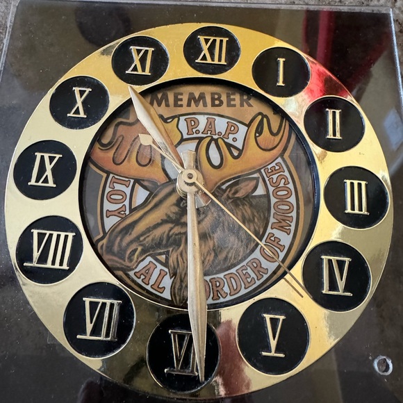 Vintage pre 1980s Loyal Order of Moose P.A.P. Working clock - Picture 2 of 8